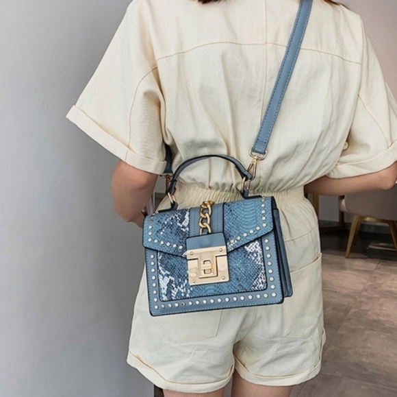 Designer Vintage Rivet Shoulder Bag - Picture 6 of 9